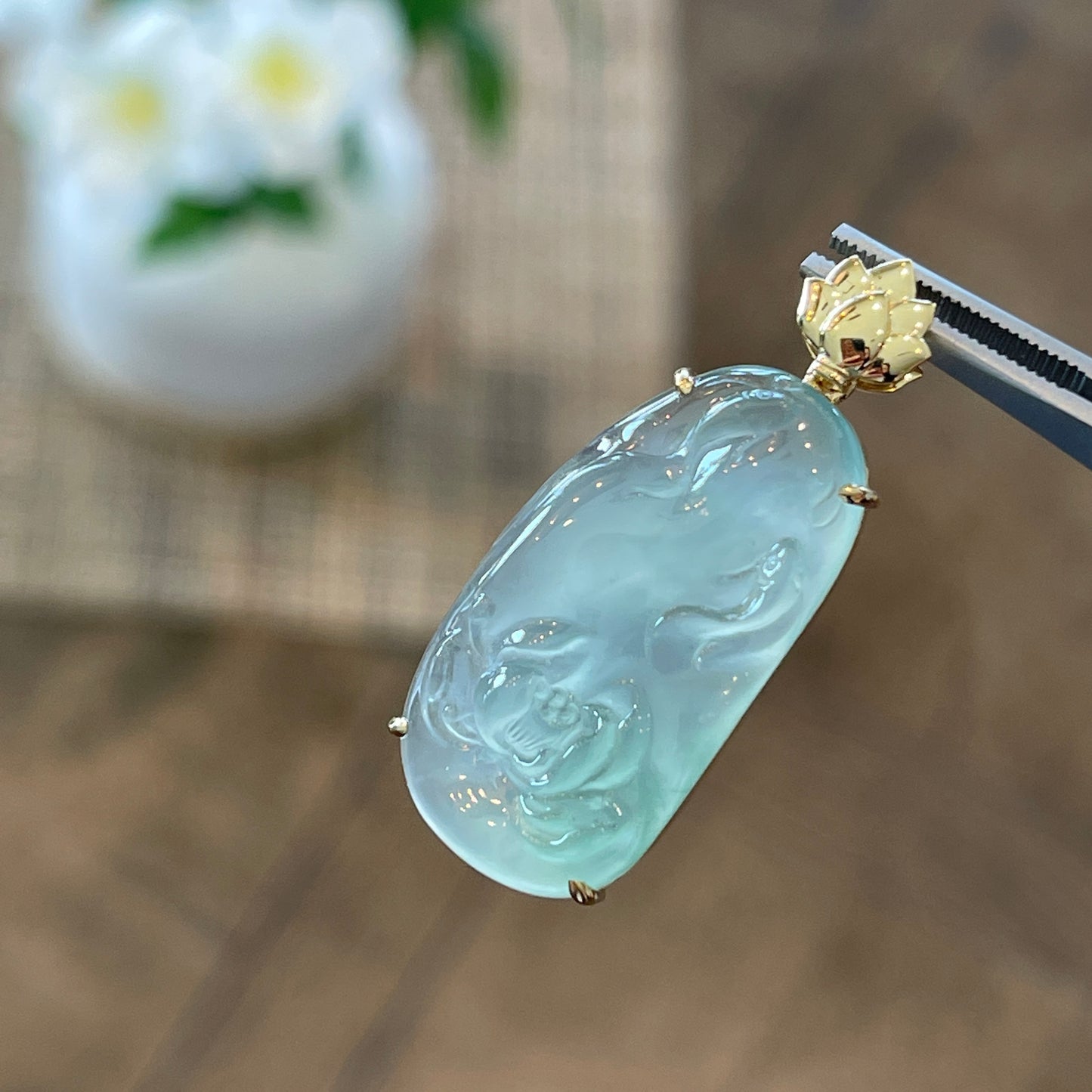 MT20210019 天然翡翠A货 玻璃种荷花吊坠