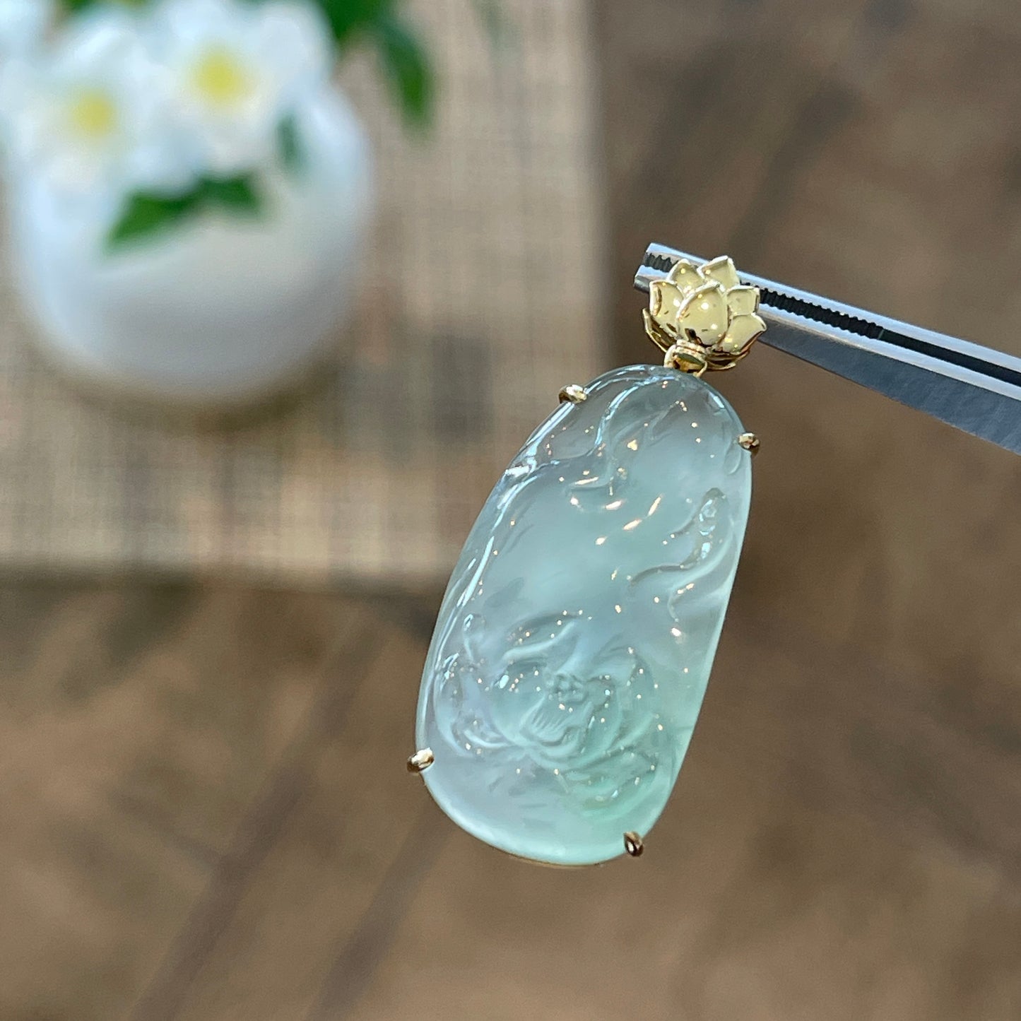 MT20210019 天然翡翠A货 玻璃种荷花吊坠