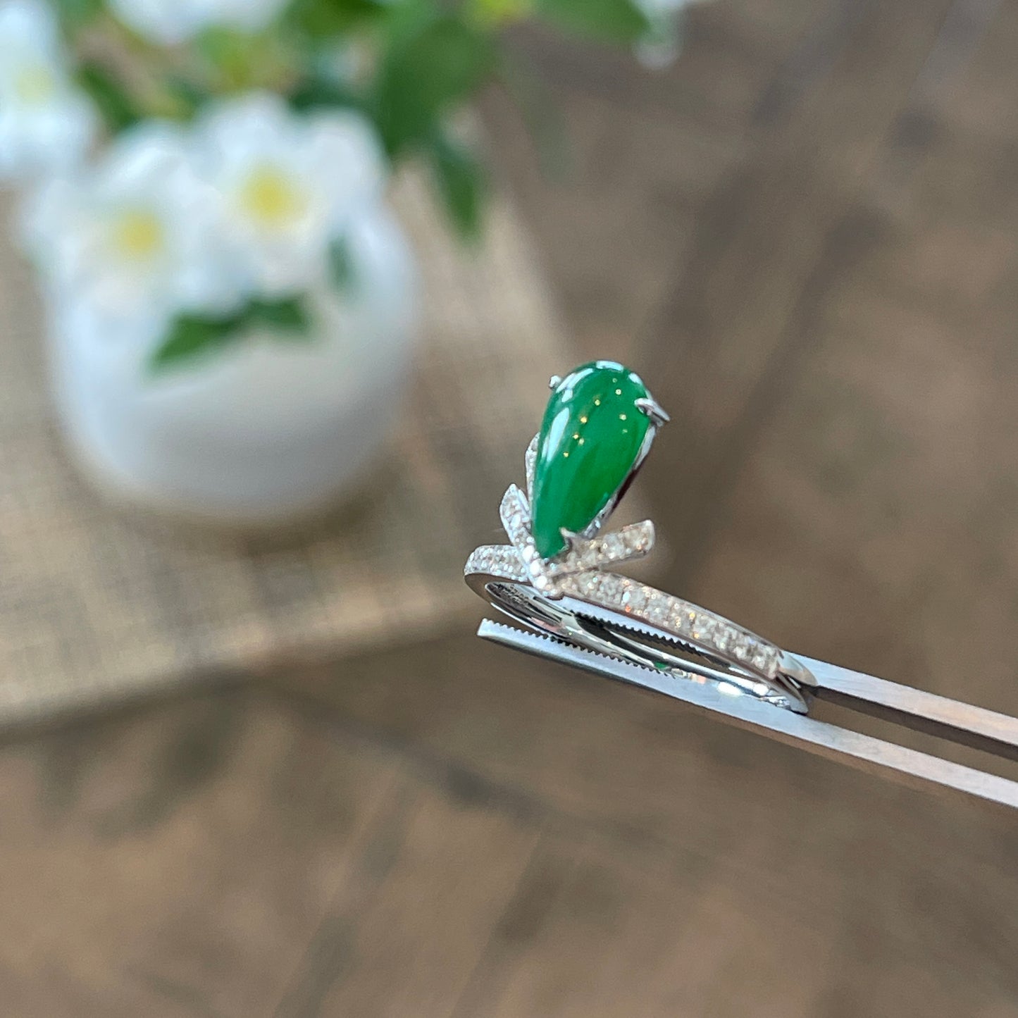 MT20210020 天然翡翠A货 冰种辣阳绿水滴蛋面翡翠戒指