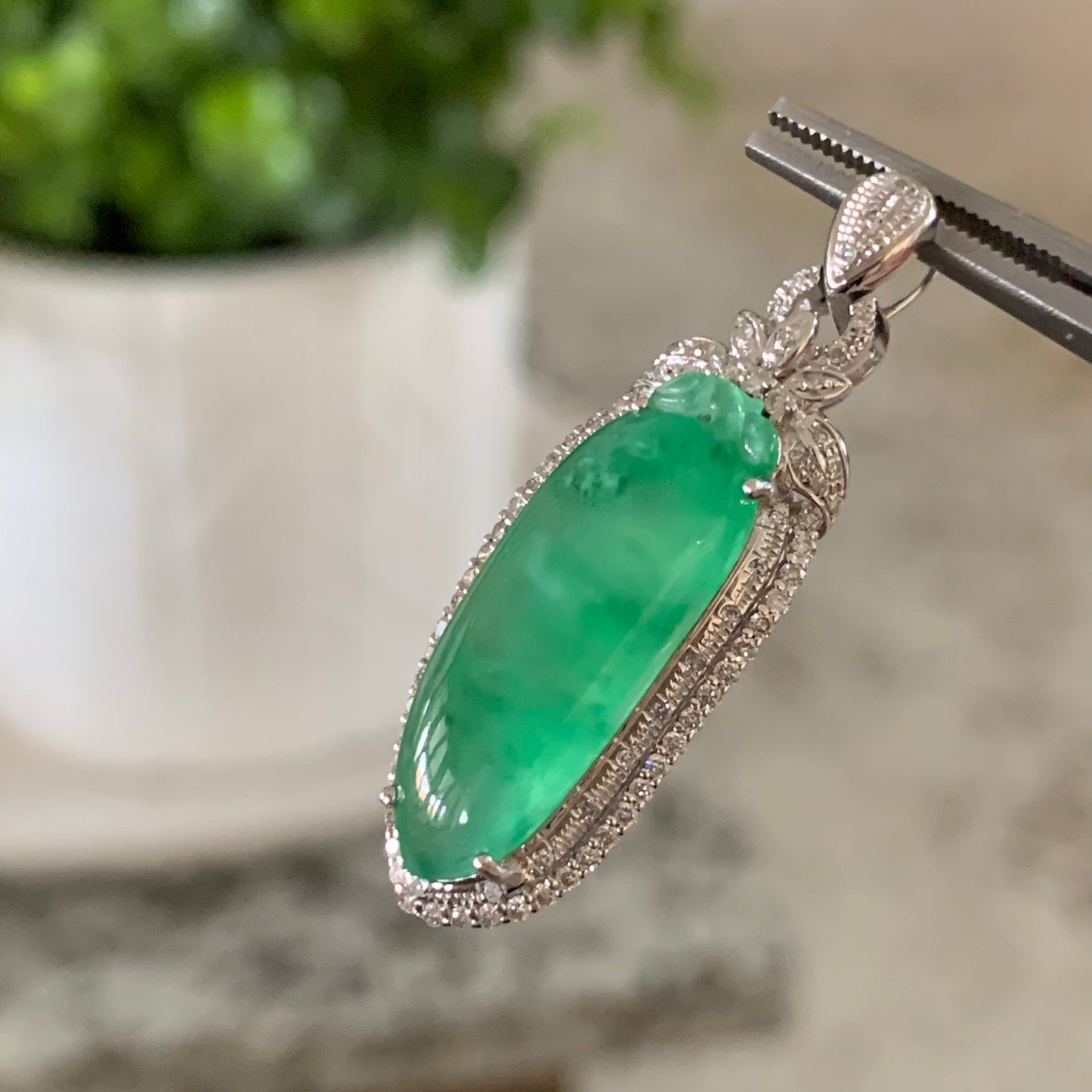 MT20210016天然翡翠A货 玻璃种飘阳绿花、金丝绿福瓜吊坠