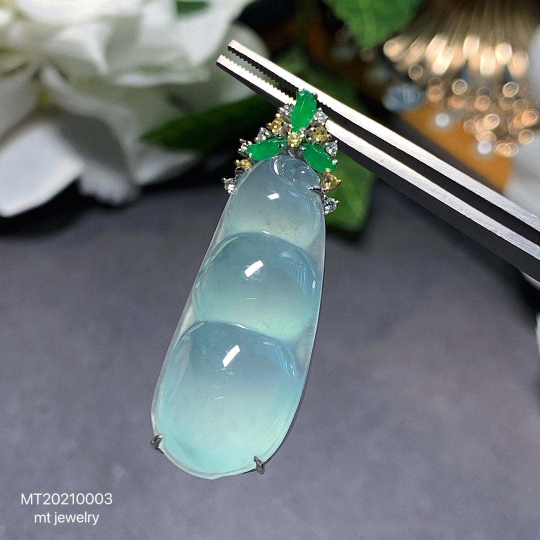 MT20210003 美瞳天然翡翠A货 冰种翡翠福豆吊坠