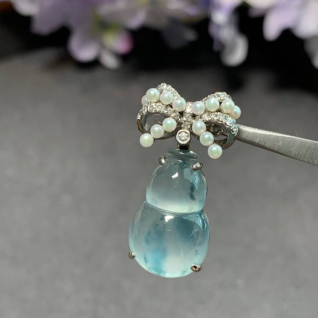 MT20210012 美瞳天然A货 高冰种飘花翡翠葫芦吊坠