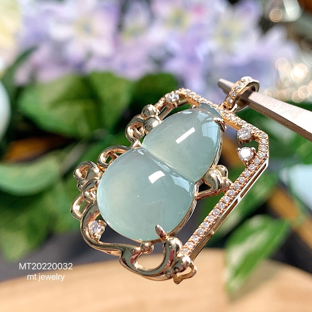 MT20220032 天然翡翠A货 冰种翡翠葫芦吊坠