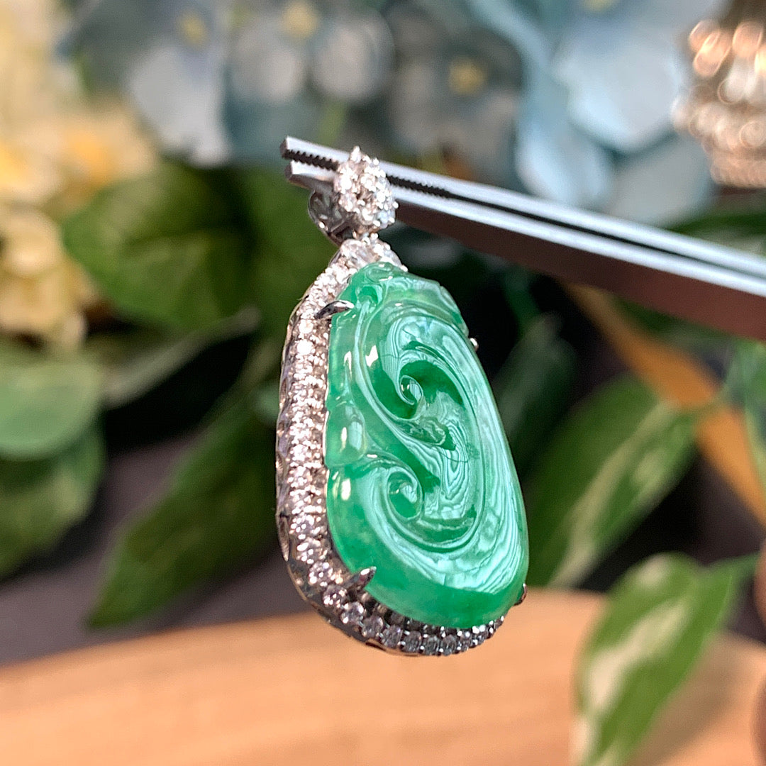 MT20220033 天然翡翠A货 高冰种飘花翡翠绿如意吊坠