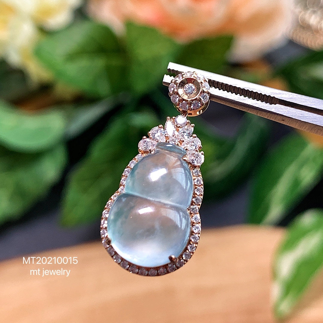 MT20210015 天然翡翠A货 玻璃种飘花葫芦吊坠