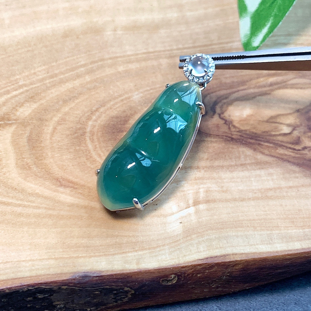 MT20220035 天然翡翠A货 老坑木那老蓝水福豆翡翠吊坠