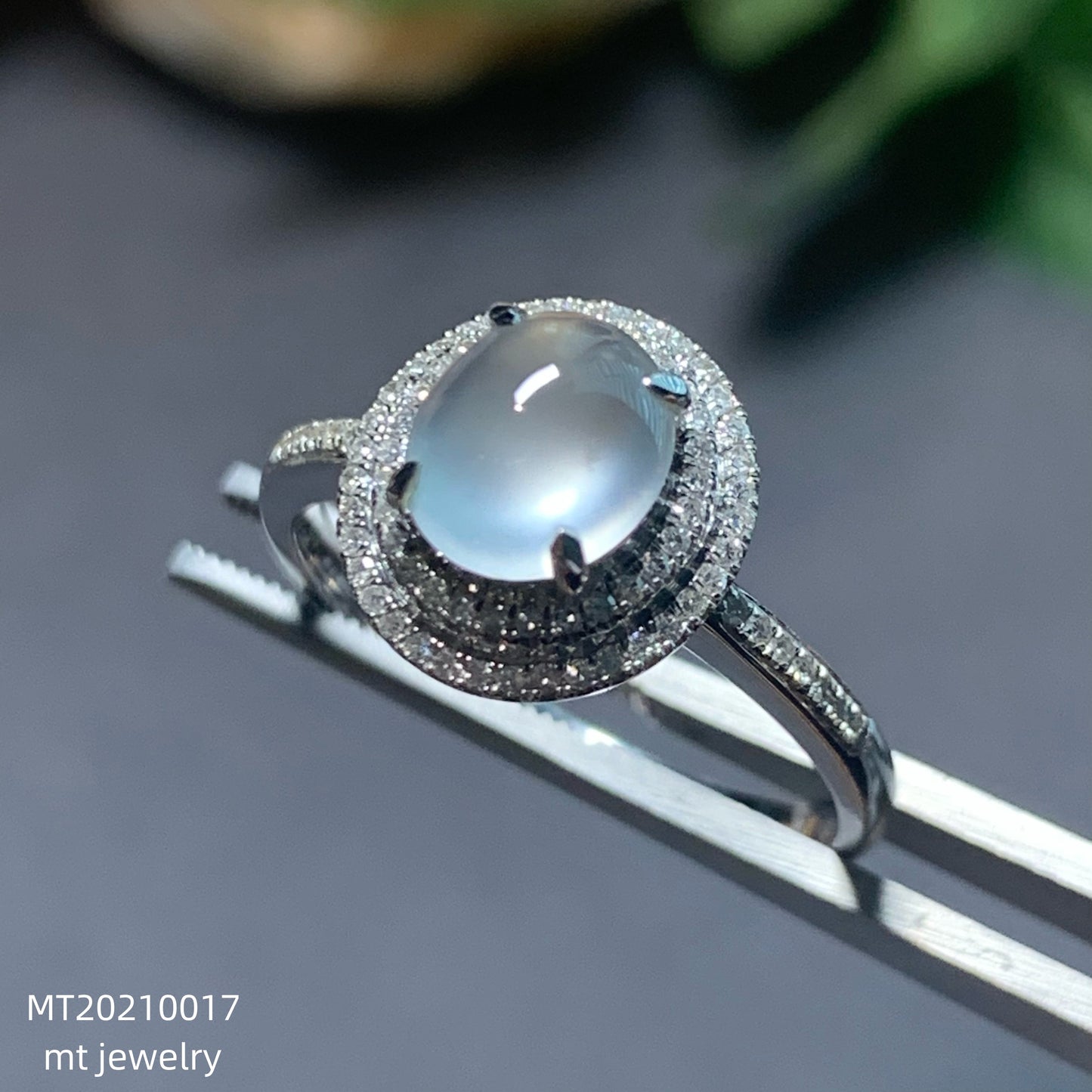 MT20210017 天然翡翠A货玻璃种蛋面翡翠戒指– MT Jewelry